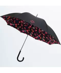 Iso sateenvarjo, ruusut